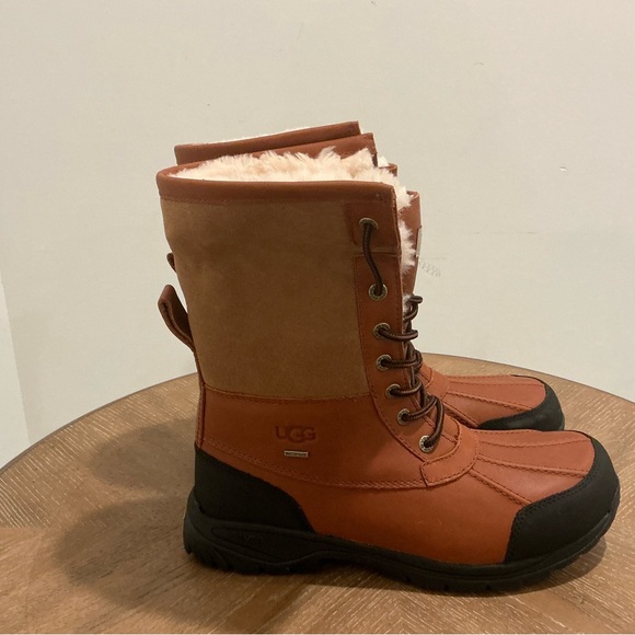 UGG Brown and Black Winter Boots - Picture 8 of 9